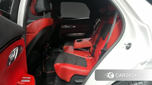 Genesis GV70 2022 Белый из Кореи, фото 3
