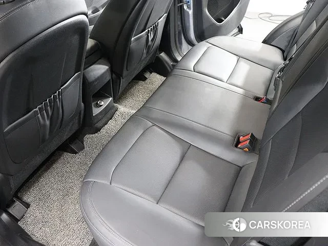 Ssangyong Beautiful Korando 2023 Серебристо-серый из Кореи, фото 3
