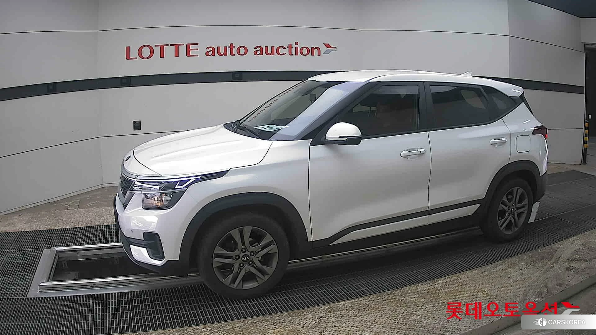 Kia Seltos 2022 Snow White Pearl из Кореи, фото 3