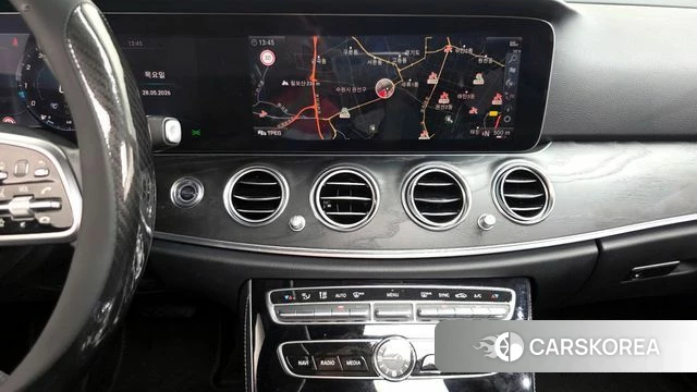 Mercedes-Benz E-Class W213 2019 Серый из Кореи, фото 3