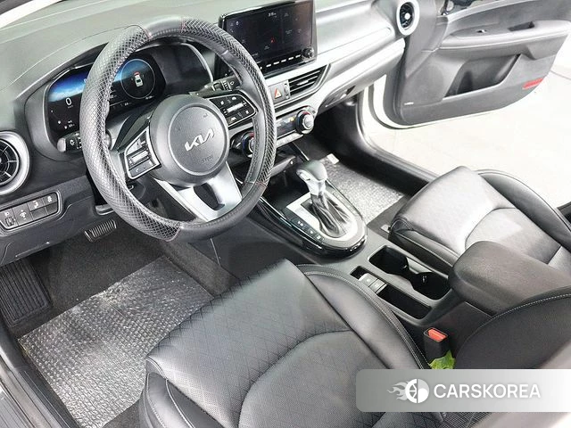 Kia The New K3 2nd generation 2021 Белый из Кореи, фото 3