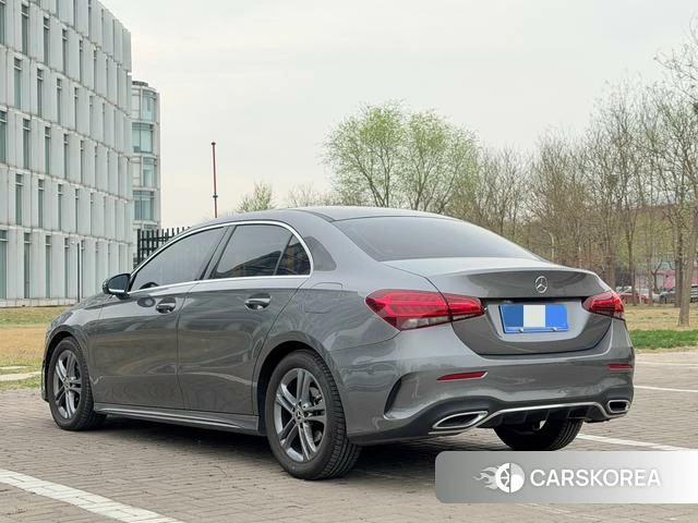 Mercedes-Benz Class A 2021 Темно-серый из Китая, фото 3