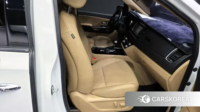 Kia The New Carnival 2019 Белый из Кореи, фото 3