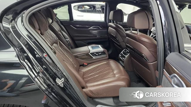 BMW 7 Series (G11) 2020 Черный из Кореи, фото 3