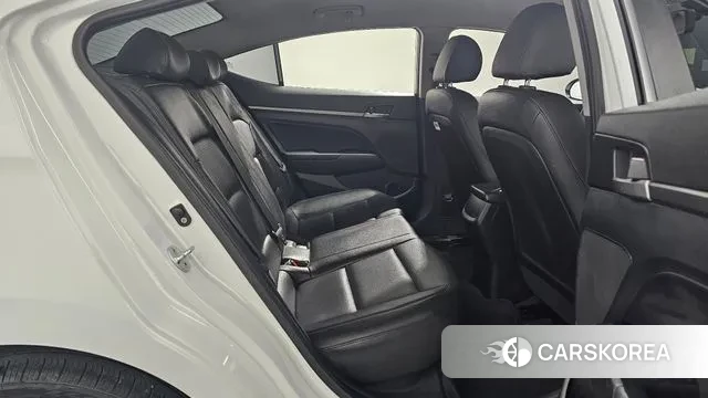 Hyundai Avante AD 2018 Белый из Кореи, фото 3