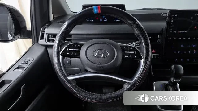 Hyundai Staria 2023 Белый из Кореи, фото 3