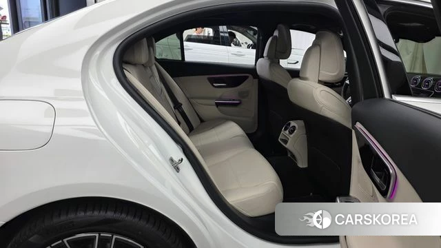 Mercedes-Benz C-Class W206 2025 Белый из Кореи, фото 3
