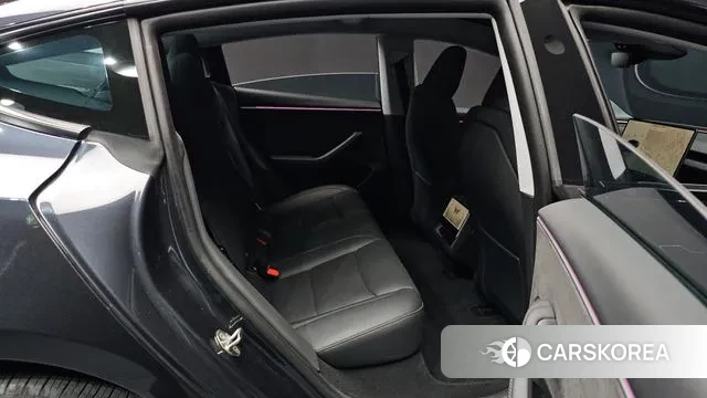 Tesla Model 3 2024 Серый из Кореи, фото 3