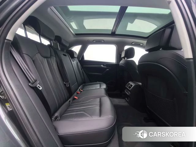 Audi Q5L 2023 Черный из Китая, фото 3