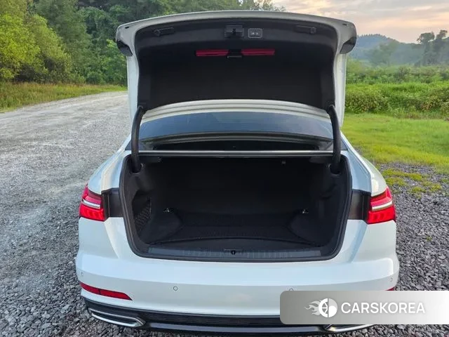 Audi A6 (C8) 2020 Черный из Кореи, фото 3