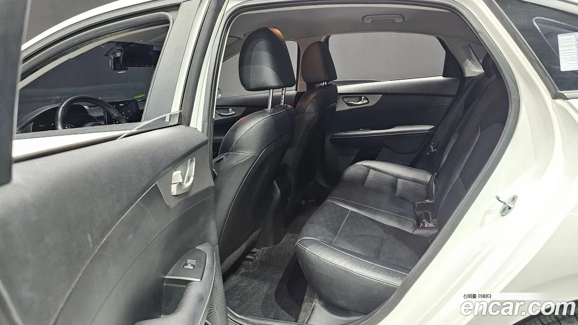 Kia Come New K3 id 2188464 из Кореи 3