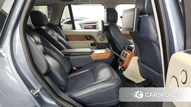 Land Rover Range Rover 4th Generation 2018 Светло-серебряный цвет из Кореи, фото 3