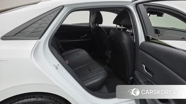 Hyundai The New Avante (CN7) 2023 Белый из Кореи, фото 3