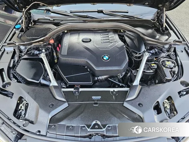 BMW 5 Series (G30) 2022 Черный из Кореи, фото 3