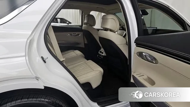 Genesis GV70 2023 Белый из Кореи, фото 3