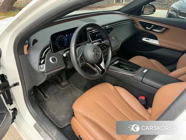 Mercedes-Benz E-Class W214 2024 Белый из Кореи, фото 3