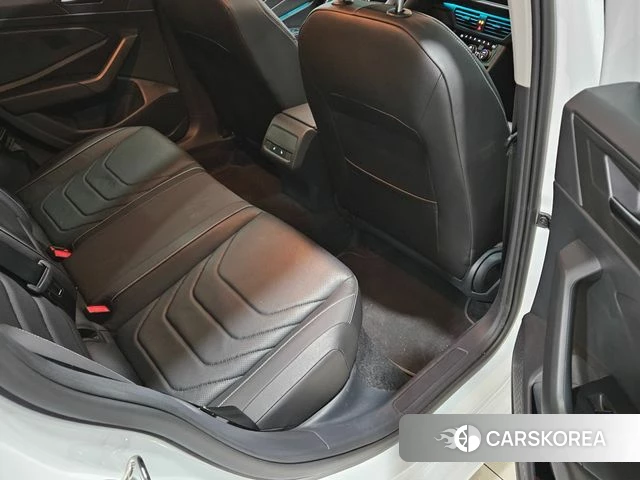 Volkswagen 7th Generation of Jetta 2023 Белый из Кореи, фото 3