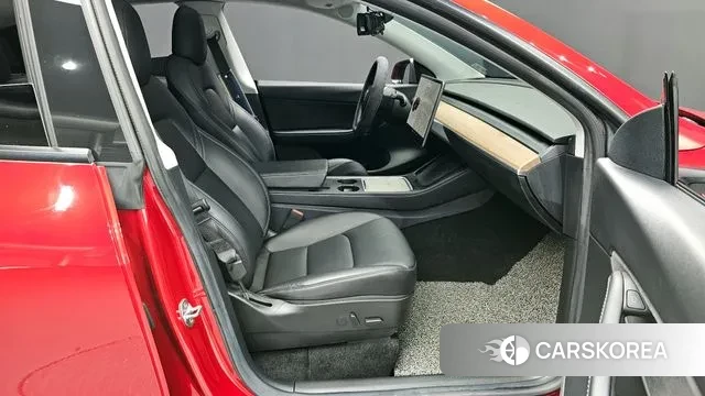 Tesla Model Y 2021 Красный из Кореи, фото 3