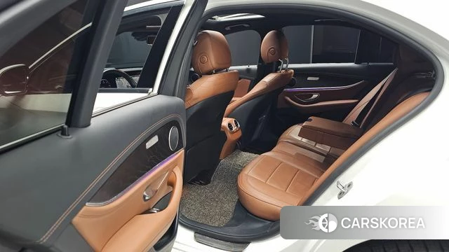 Mercedes-Benz E-Class W213 2021 Белый из Кореи, фото 3