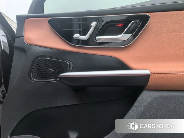Mercedes-Benz GLC 2023 Черный из Китая, фото 3