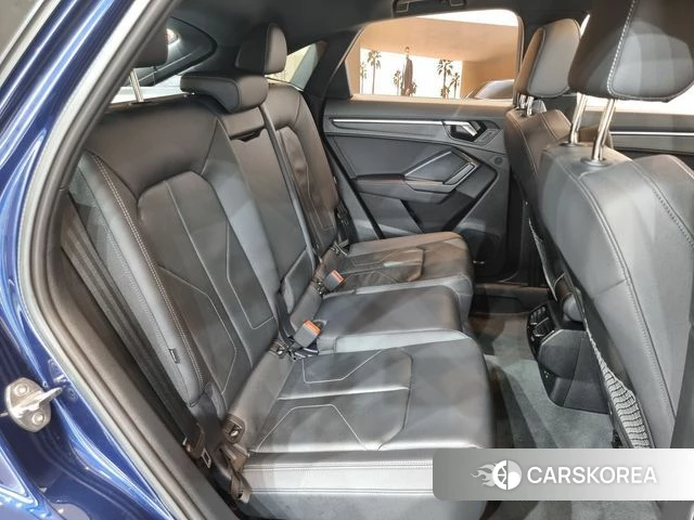 Audi Q3 (F3) 2024 Синий из Кореи, фото 3
