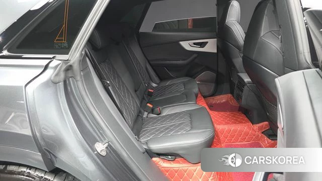 Audi Q8 (4M) 2023 Серый из Кореи, фото 3