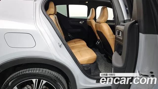 Volvo XC40 2021 Серый из Кореи, фото 3