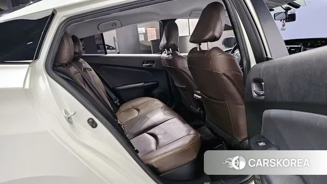 Toyota Prius 4th Generation 2018 Белый из Кореи, фото 3