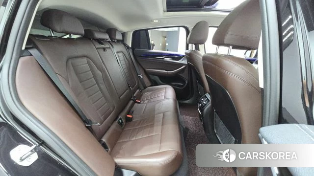 BMW X4 (G02) 2022 Черный из Кореи, фото 3