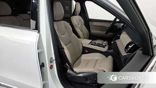 Volvo XC90 second Generation 2025 Белый из Кореи, фото 3