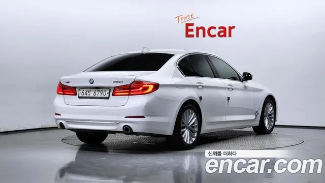 BMW 5 Series (G30) 2019 Белый из Кореи, фото 3