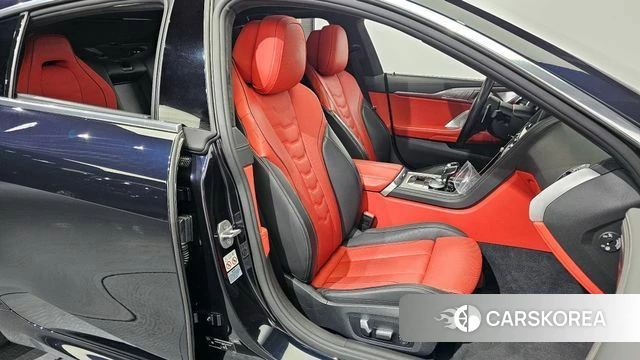 BMW 8 Series (G15) 2021 Черный из Кореи, фото 3