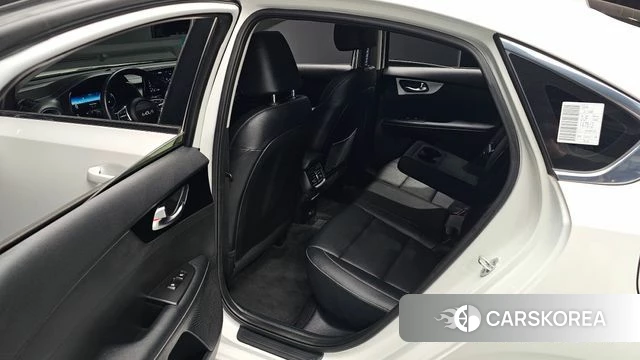 Kia The New K3 2nd generation 2022 Белый из Кореи, фото 3