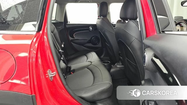 Mini Cooper 2022 Красный из Кореи, фото 3