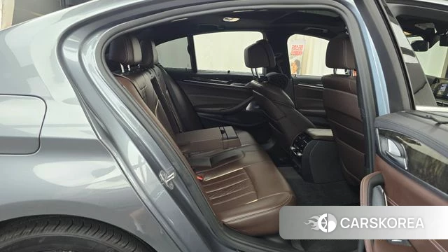 BMW 5 Series (G30) 2018 Серый из Кореи, фото 3