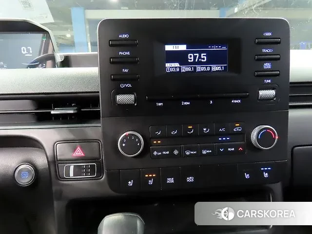 Hyundai Staria 2023 Серебряный из Кореи, фото 3