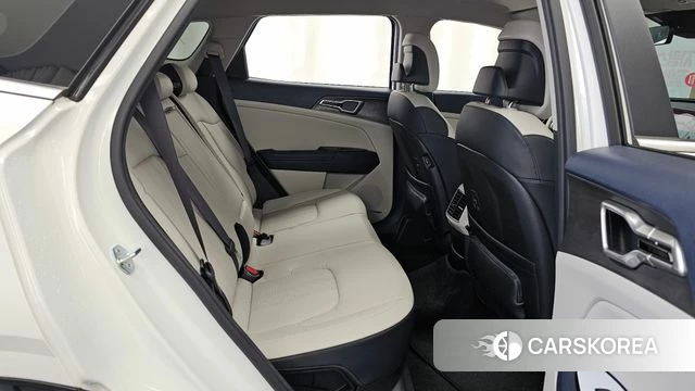 Kia Sportage 5th Generation 2023 Белый из Кореи, фото 3