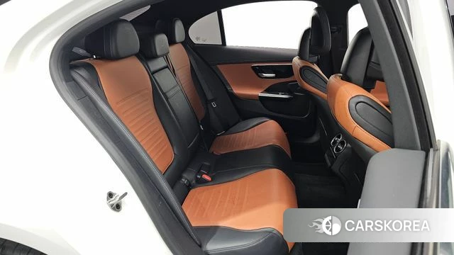 Mercedes-Benz C-Class W206 2022 Белый из Кореи, фото 3