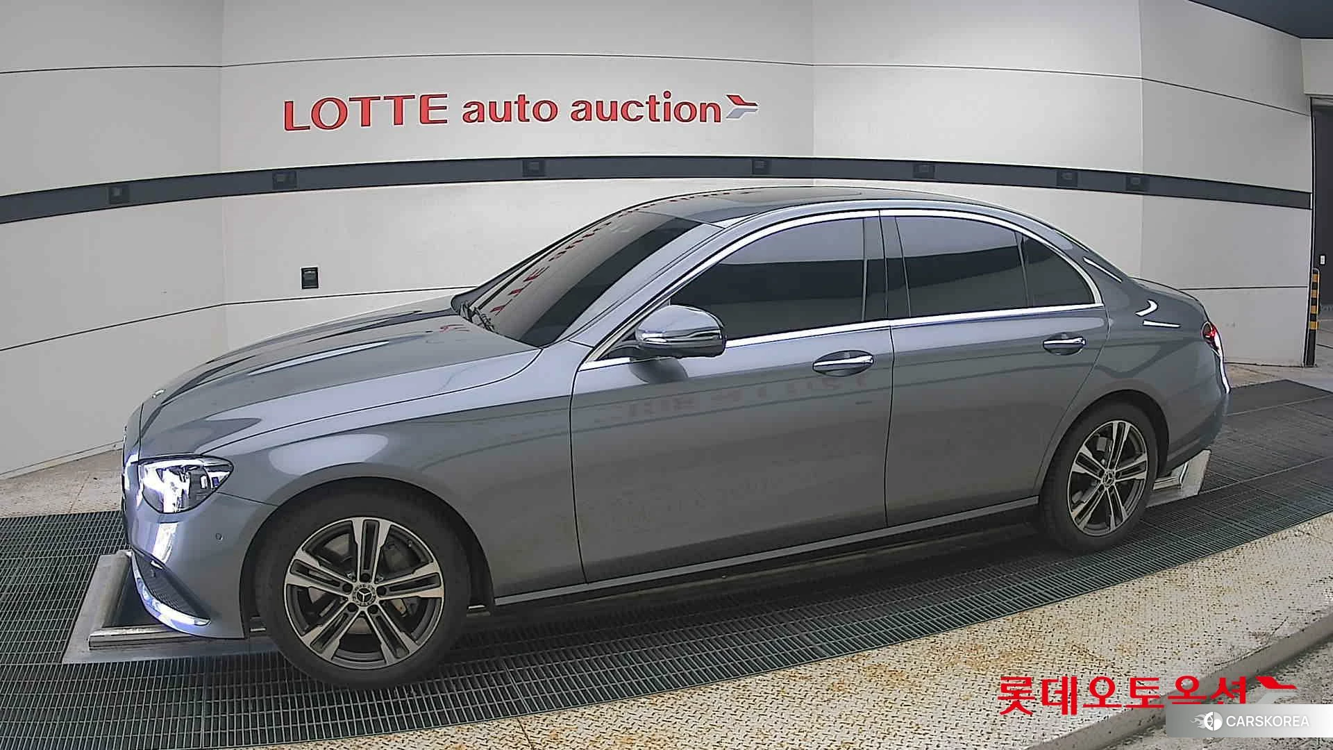 Mercedes-Benz Mercedes-Benz E350 4MATIC 2022 992-SELENITE GREY (BENZ) из Кореи, фото 3