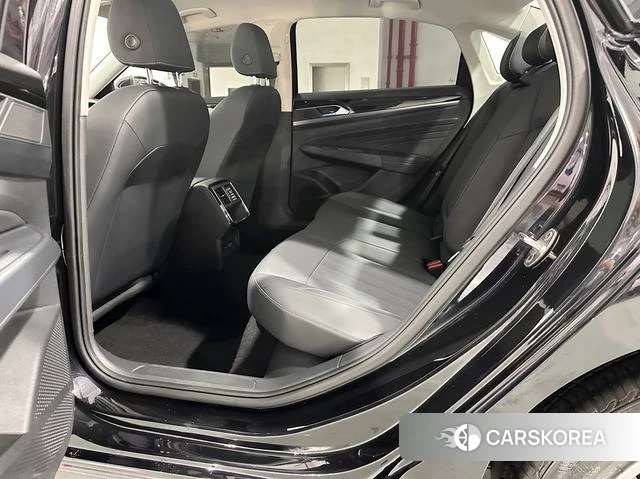 Volkswagen Passat 2025 Черный из Китая, фото 3