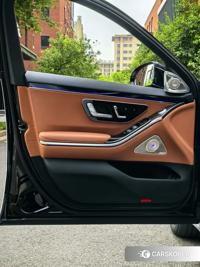 Mercedes-Benz S-class 2024 Черный из Китая, фото 3