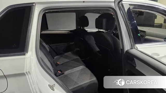 Volkswagen Tiguan second Generation 2018 Белый из Кореи, фото 3