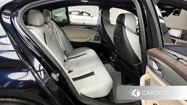 BMW 5 Series (G30) 2019 Черный из Кореи, фото 3