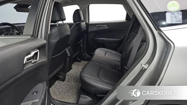 Kia Sportage 5th Generation 2023 Серебристо-серый из Кореи, фото 3