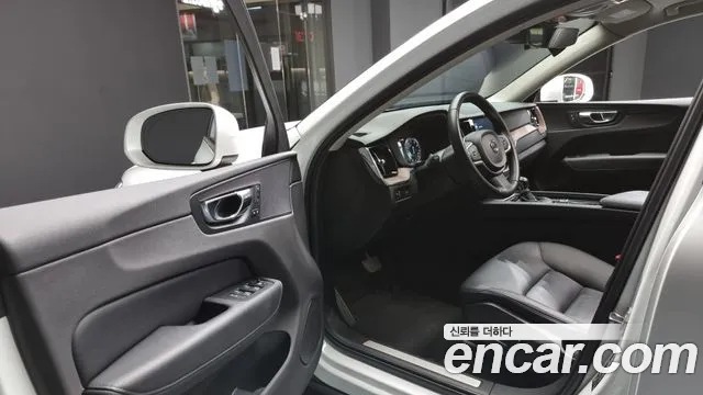 Volvo XC60 second Generation 2018 Белый из Кореи, фото 3