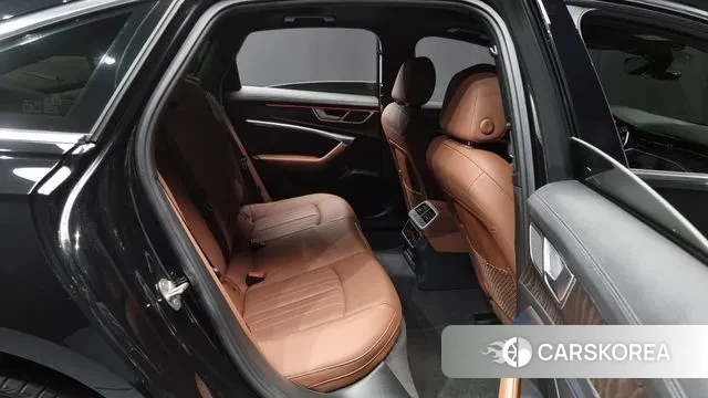 Audi A6 (C8) 2023 Черный из Кореи, фото 3