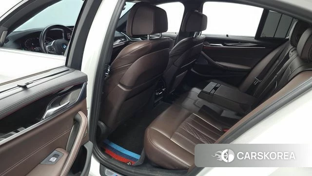 BMW 5 Series (G30) 2022 Белый из Кореи, фото 3
