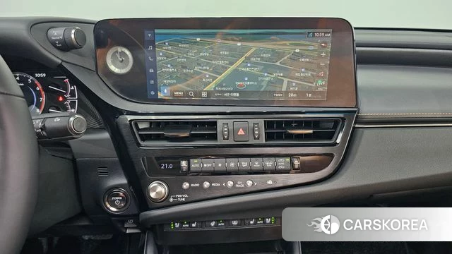 Lexus ES300h 7th generation 2026 Черный из Кореи, фото 3