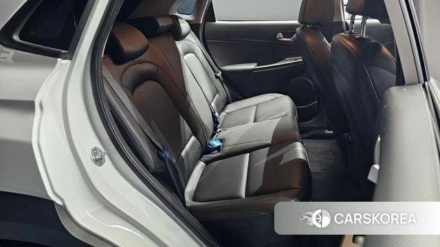 Hyundai The New Kona Hybrid 2023 Белый из Кореи, фото 3