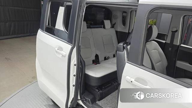 Kia The New Kia Ray EV 2023 Белый из Кореи, фото 3